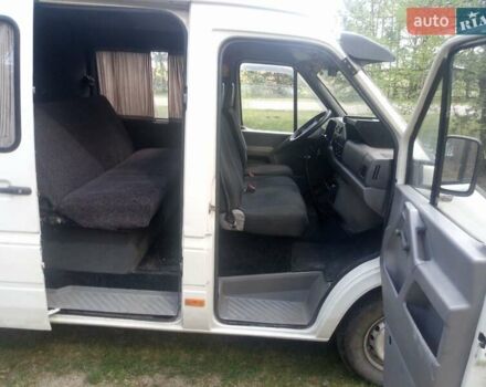 Белый Фольксваген ЛТ, объемом двигателя 2.8 л и пробегом 390 тыс. км за 7500 $, фото 6 на Automoto.ua