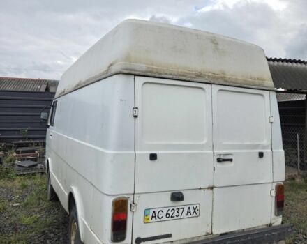 Белый Фольксваген ЛТ, объемом двигателя 2.4 л и пробегом 300 тыс. км за 1700 $, фото 1 на Automoto.ua