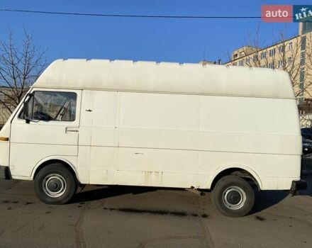 Белый Фольксваген ЛТ, объемом двигателя 2.38 л и пробегом 4 тыс. км за 3200 $, фото 3 на Automoto.ua
