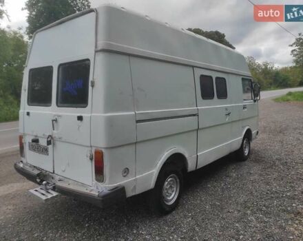 Белый Фольксваген ЛТ, объемом двигателя 2.4 л и пробегом 200 тыс. км за 950 $, фото 4 на Automoto.ua