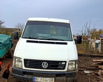 Белый Фольксваген ЛТ, объемом двигателя 2.5 л и пробегом 300 тыс. км за 3800 $, фото 4 на Automoto.ua