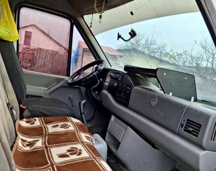 Белый Фольксваген ЛТ, объемом двигателя 2.5 л и пробегом 300 тыс. км за 3800 $, фото 2 на Automoto.ua