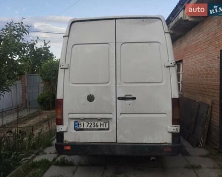 Белый Фольксваген ЛТ, объемом двигателя 2.5 л и пробегом 300 тыс. км за 7500 $, фото 2 на Automoto.ua