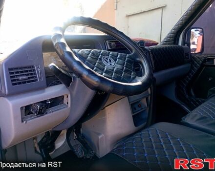 Белый Фольксваген ЛТ, объемом двигателя 2.5 л и пробегом 700 тыс. км за 7000 $, фото 2 на Automoto.ua