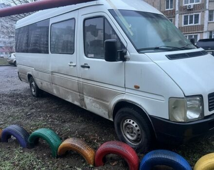 Белый Фольксваген ЛТ, объемом двигателя 2.5 л и пробегом 400 тыс. км за 3500 $, фото 5 на Automoto.ua