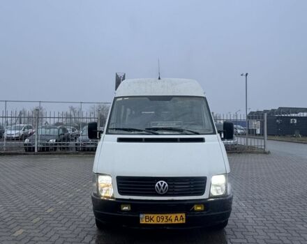 Белый Фольксваген ЛТ, объемом двигателя 2.5 л и пробегом 448 тыс. км за 5000 $, фото 1 на Automoto.ua