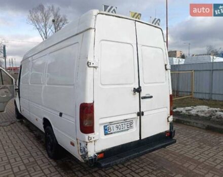 Белый Фольксваген ЛТ, объемом двигателя 2.46 л и пробегом 380 тыс. км за 6000 $, фото 2 на Automoto.ua