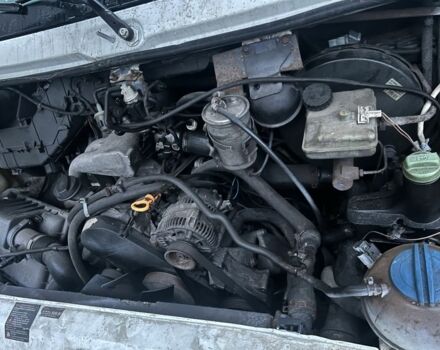 Белый Фольксваген ЛТ, объемом двигателя 2.5 л и пробегом 400 тыс. км за 3500 $, фото 8 на Automoto.ua