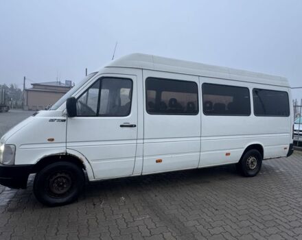 Белый Фольксваген ЛТ, объемом двигателя 2.5 л и пробегом 448 тыс. км за 5000 $, фото 2 на Automoto.ua