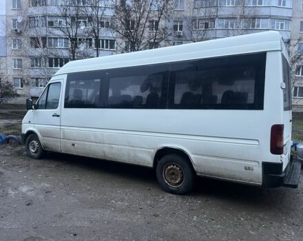 Белый Фольксваген ЛТ, объемом двигателя 2.5 л и пробегом 400 тыс. км за 3500 $, фото 1 на Automoto.ua