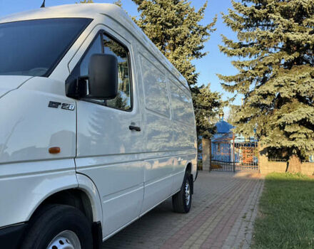 Белый Фольксваген ЛТ, объемом двигателя 2.5 л и пробегом 437 тыс. км за 9600 $, фото 11 на Automoto.ua