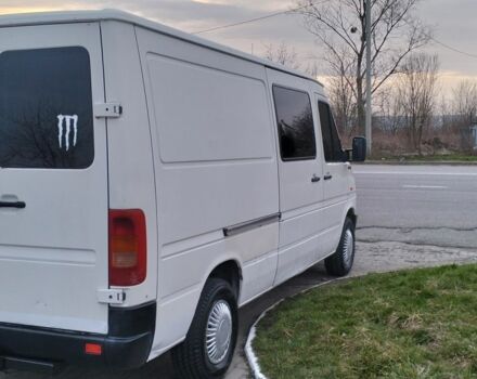 Белый Фольксваген ЛТ, объемом двигателя 2.5 л и пробегом 286 тыс. км за 7800 $, фото 6 на Automoto.ua