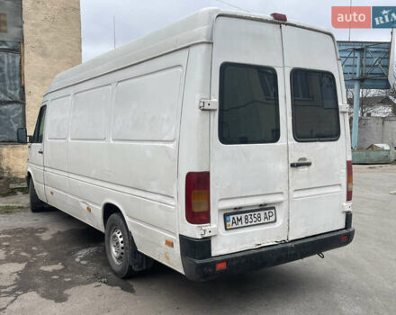 Белый Фольксваген ЛТ, объемом двигателя 2.5 л и пробегом 460 тыс. км за 5800 $, фото 2 на Automoto.ua