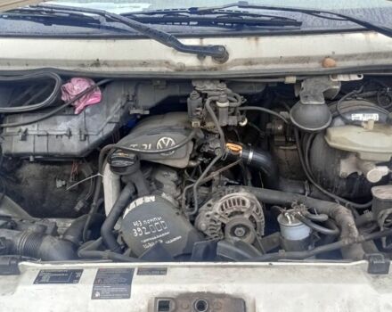 Белый Фольксваген ЛТ, объемом двигателя 2.5 л и пробегом 400 тыс. км за 4000 $, фото 6 на Automoto.ua