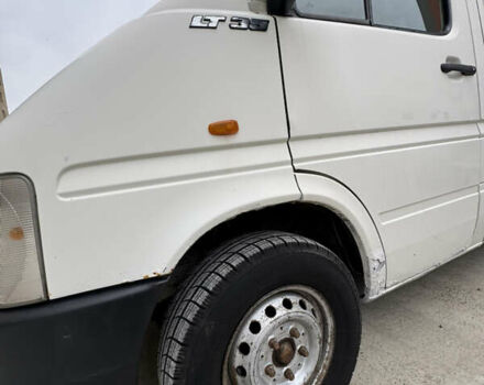 Белый Фольксваген ЛТ, объемом двигателя 2.5 л и пробегом 600 тыс. км за 6000 $, фото 1 на Automoto.ua