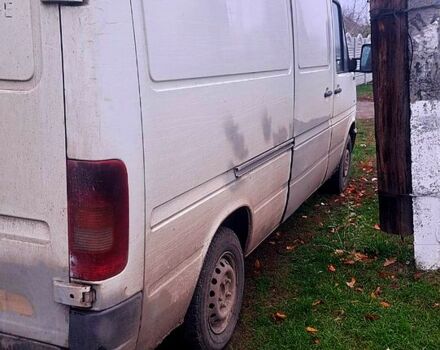 Белый Фольксваген ЛТ, объемом двигателя 2.5 л и пробегом 350 тыс. км за 4300 $, фото 2 на Automoto.ua