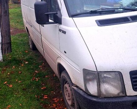 Белый Фольксваген ЛТ, объемом двигателя 2.5 л и пробегом 350 тыс. км за 4300 $, фото 1 на Automoto.ua