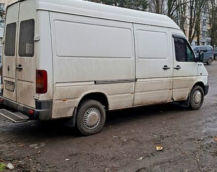 Белый Фольксваген ЛТ, объемом двигателя 2.5 л и пробегом 637 тыс. км за 5500 $, фото 2 на Automoto.ua