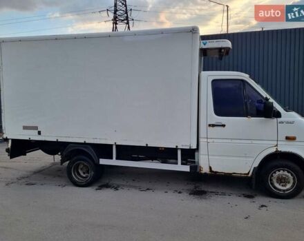 Белый Фольксваген ЛТ, объемом двигателя 2.46 л и пробегом 800 тыс. км за 8500 $, фото 2 на Automoto.ua