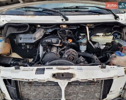 Белый Фольксваген ЛТ, объемом двигателя 2.46 л и пробегом 800 тыс. км за 8500 $, фото 7 на Automoto.ua