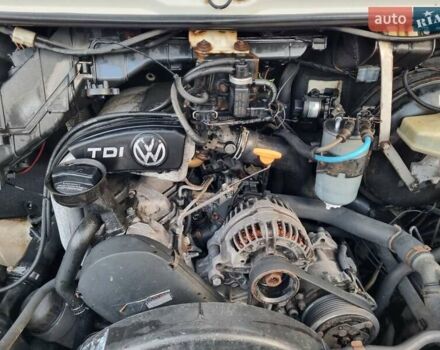 Белый Фольксваген ЛТ, объемом двигателя 2.46 л и пробегом 800 тыс. км за 8500 $, фото 9 на Automoto.ua