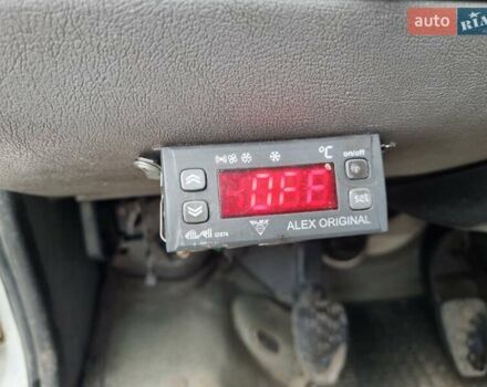 Белый Фольксваген ЛТ, объемом двигателя 2.46 л и пробегом 800 тыс. км за 8500 $, фото 5 на Automoto.ua