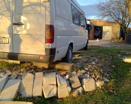 Белый Фольксваген ЛТ, объемом двигателя 2.5 л и пробегом 400 тыс. км за 7500 $, фото 3 на Automoto.ua