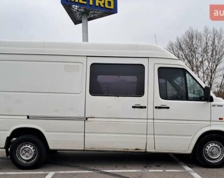 Белый Фольксваген ЛТ, объемом двигателя 2.46 л и пробегом 297 тыс. км за 9000 $, фото 2 на Automoto.ua