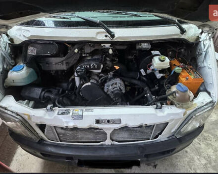 Белый Фольксваген ЛТ, объемом двигателя 2.46 л и пробегом 495 тыс. км за 8300 $, фото 1 на Automoto.ua