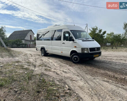 Белый Фольксваген ЛТ, объемом двигателя 2.46 л и пробегом 500 тыс. км за 10000 $, фото 2 на Automoto.ua