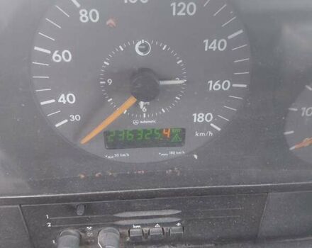 Белый Фольксваген ЛТ, объемом двигателя 0 л и пробегом 240 тыс. км за 11000 $, фото 3 на Automoto.ua