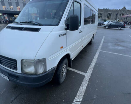 Белый Фольксваген ЛТ, объемом двигателя 2.46 л и пробегом 600 тыс. км за 9500 $, фото 1 на Automoto.ua