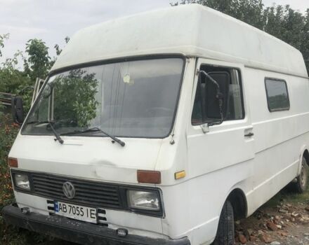 Белый Фольксваген ЛТ, объемом двигателя 2.4 л и пробегом 300 тыс. км за 1072 $, фото 1 на Automoto.ua