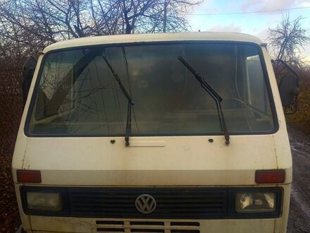 Белый Фольксваген ЛТ, объемом двигателя 2.4 л и пробегом 500 тыс. км за 1500 $, фото 1 на Automoto.ua