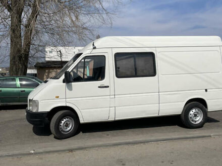 Белый Фольксваген ЛТ, объемом двигателя 2.34 л и пробегом 300 тыс. км за 5500 $, фото 1 на Automoto.ua