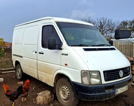 Белый Фольксваген ЛТ, объемом двигателя 2.5 л и пробегом 300 тыс. км за 3800 $, фото 1 на Automoto.ua