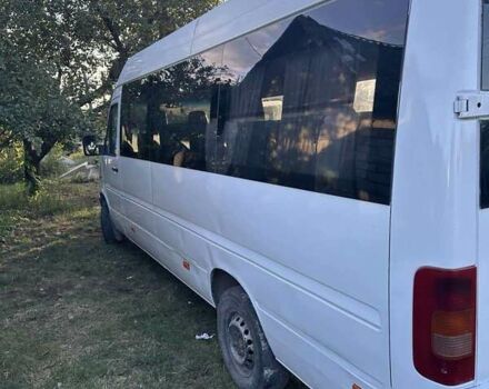 Белый Фольксваген ЛТ, объемом двигателя 2.46 л и пробегом 600 тыс. км за 7500 $, фото 1 на Automoto.ua