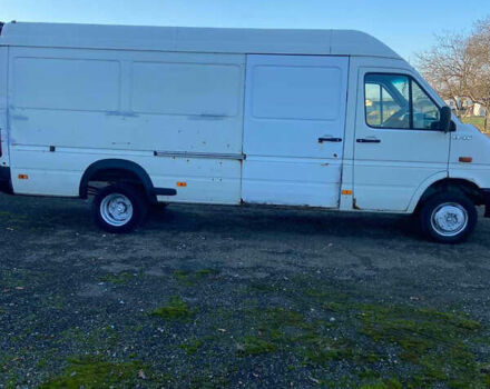 Белый Фольксваген ЛТ, объемом двигателя 2.46 л и пробегом 450 тыс. км за 4950 $, фото 1 на Automoto.ua