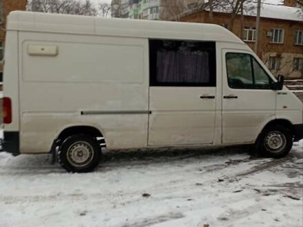 Белый Фольксваген ЛТ, объемом двигателя 2.5 л и пробегом 486 тыс. км за 6500 $, фото 1 на Automoto.ua