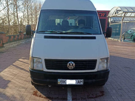 Білий Фольксваген ЛТ, об'ємом двигуна 2.46 л та пробігом 396 тис. км за 9500 $, фото 1 на Automoto.ua