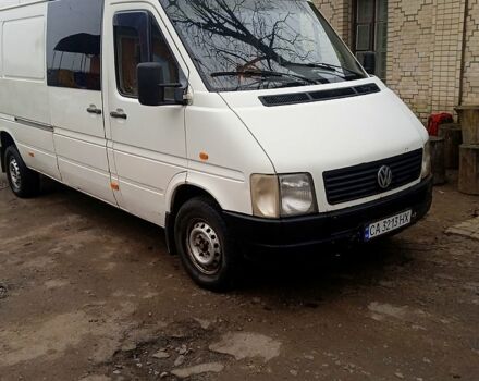 Белый Фольксваген ЛТ, объемом двигателя 2.5 л и пробегом 300 тыс. км за 8200 $, фото 1 на Automoto.ua