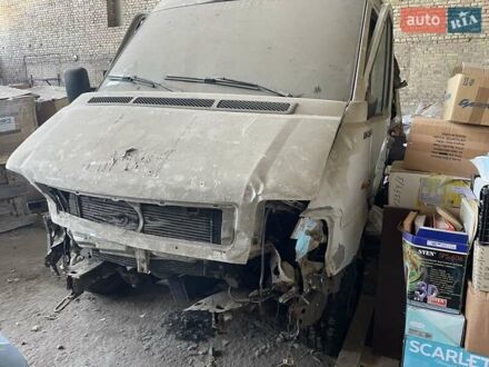 Фольксваген ЛТ 2004 у Києві на Automoto.ua Білий Фольксваген ЛТ, об'ємом двигуна 2.5 л та пробігом 280 тис. км за 2800 $, фото 1 на Automoto.ua