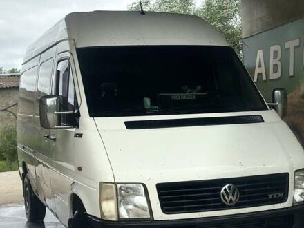 Белый Фольксваген ЛТ, объемом двигателя 2.5 л и пробегом 235 тыс. км за 5500 $, фото 1 на Automoto.ua