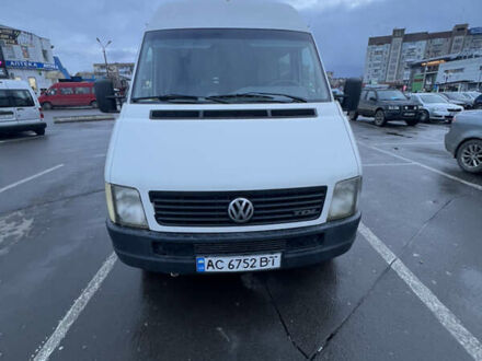 Белый Фольксваген ЛТ, объемом двигателя 2.46 л и пробегом 600 тыс. км за 9500 $, фото 1 на Automoto.ua