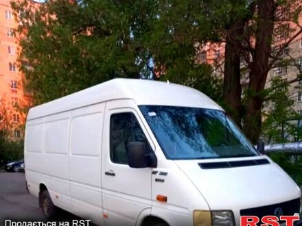 Белый Фольксваген ЛТ, объемом двигателя 2.5 л и пробегом 440 тыс. км за 7500 $, фото 1 на Automoto.ua