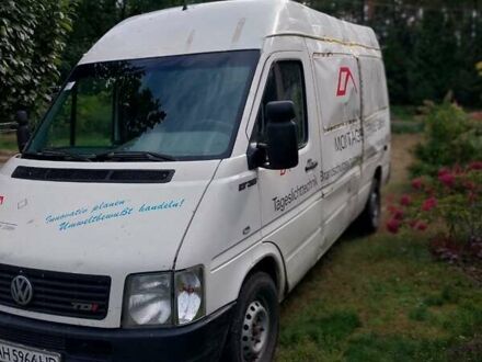 Белый Фольксваген ЛТ, объемом двигателя 0 л и пробегом 300 тыс. км за 5000 $, фото 1 на Automoto.ua