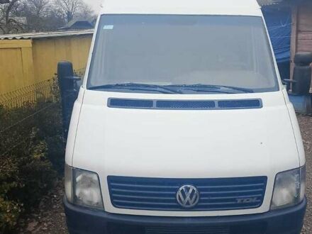 Белый Фольксваген ЛТ, объемом двигателя 2.46 л и пробегом 400 тыс. км за 9500 $, фото 1 на Automoto.ua