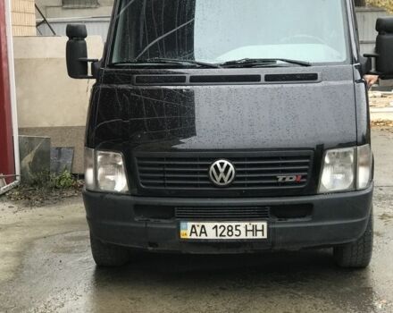 Черный Фольксваген ЛТ, объемом двигателя 2.5 л и пробегом 250 тыс. км за 4200 $, фото 1 на Automoto.ua