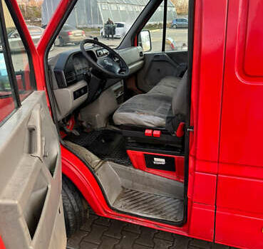 Красный Фольксваген ЛТ, объемом двигателя 2.5 л и пробегом 344 тыс. км за 7500 $, фото 4 на Automoto.ua