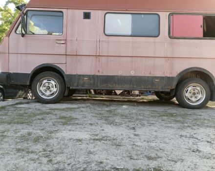 Червоний Фольксваген ЛТ, об'ємом двигуна 2.4 л та пробігом 160 тис. км за 1600 $, фото 2 на Automoto.ua